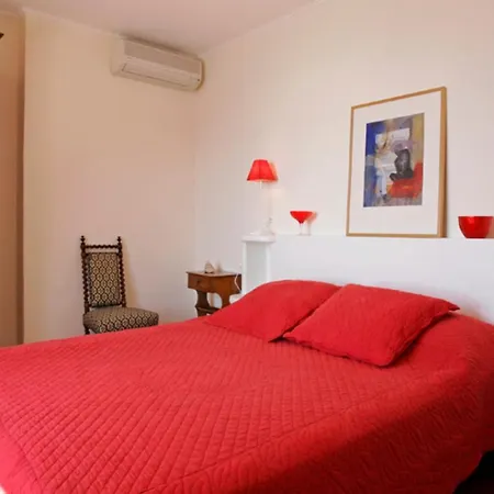 Villa With Private Beach - Lou Cade *